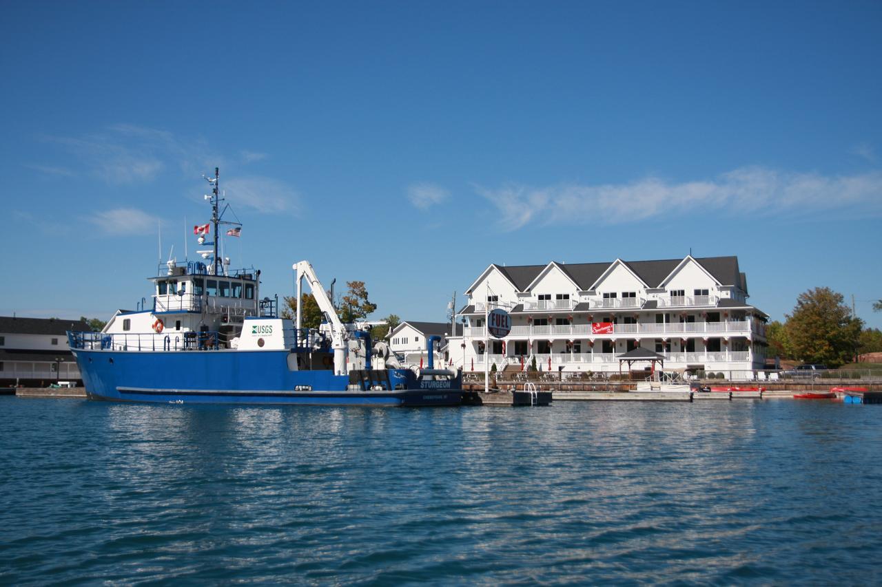 Sportsman'S Inn Resort & Marina キラーニー エクステリア 写真